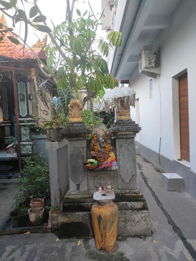 Roy Guest House Canggu Dış mekan fotoğraf